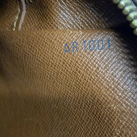 LOUIS VUITTON Danube Monogram Shoulder Bag Monogram Canvas 519-072325 - Picture 13 of 14